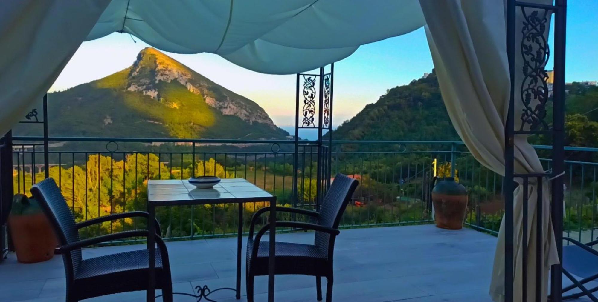 La Roccia Incantata Amalfi Coast Виетри Экстерьер фото